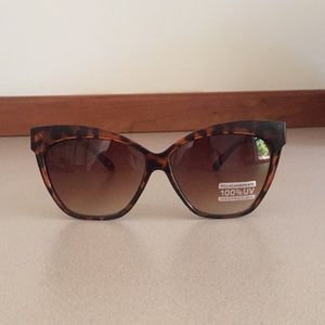 100 UV Protection - Cateye Tortious Shell Sunglass